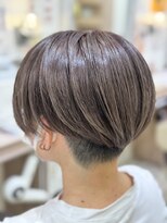 アッシュ さがみ野店(Ash) センターパートパールカラー