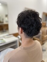 コスモス ヘアーアンドビューティー(Kosmos HAIR&BEAUTY)&nbsp;ふわっとクセ毛風メンズパーマ