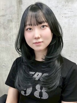 ジィルム(XELM) ハイライトカラーミルクティーベージュレイヤーカット