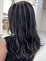 シャルムバイケンジ(Charm.by KENJE)&nbsp;ハイライトカラーミルクティーベージュレイヤーカット髪質改善