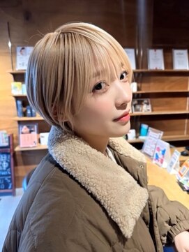 大人ショート/ミルクティーベージュ系ハイトーン