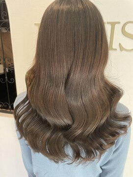 ラビス 浦和(Lovis) オリーブグレ/小顔に見せるヘア/ココアベージュ/黒髪カタログ