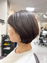ホワイトストーン WHITE STONE オリーブグレー柔らかブラウンの上質ショートボブ