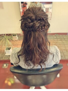 ビグディーサロン(BIGOUDI salon koshien) 【ISAACBLANCO】ルーズハーフアップ♪