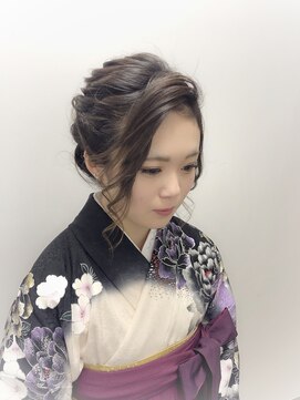 ブランシスヘアー(Bulansis Hair) かき上げアップ