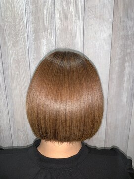 えほん美容室 スタイリッシュな前下がりボブスタイル♪