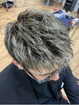 ヘアスタジオ ロメオ(hair studio Romeo) カーキグレージュ☆