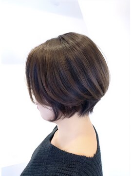 ロアールメイ(LOAOL mei) 丸みショート／ハイライト／グレー／パープル