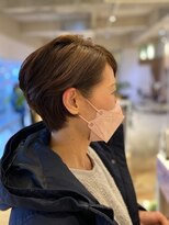 マシェリ(ma cherie)&nbsp;くせ毛をいかしたフェミニンショートボブ