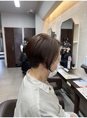 フォルムが綺麗な前下がりボブ