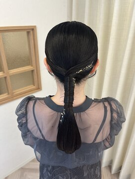 ソノ(sono) タイトポニー タイトヘア ローポニー お呼ばれヘア 参列ヘア