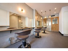 ビリジアン(VIRIDIAN)の雰囲気（カフェベースの店内落ち着いた雰囲気なので、お寛ぎ頂けます。）