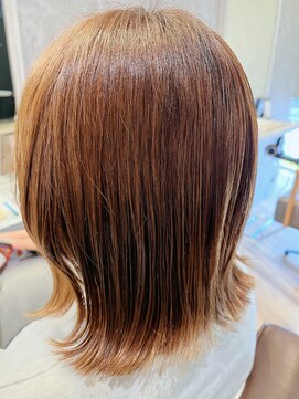 プーパ ヘアーユニ(pupa hair uni) 切りっぱなし外はねボブ