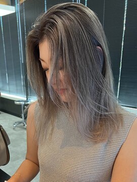 ウェイビーズ(WAVY'S) バレイヤージュ