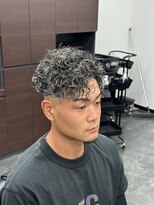 ロヴァル(ROVAL)&nbsp;メッシュ／パーマ／スキンフェード