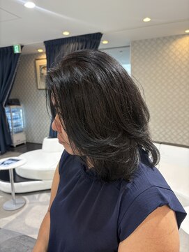 エアー 青山(AIR) ミディアムカット/ミディアムレイヤー