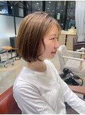 首元すっきり見せるコンパクトボブ