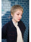< yosuke > &nbsp;&nbsp;ハイトーンカラー　ピクシーカット