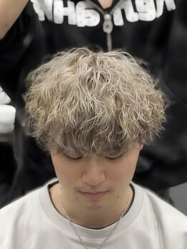 アンダーバーホワイト 広島 並木店(_WHITE)の写真/【メンズパーマ】が得意なサロン