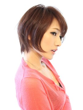 レウナ 外苑前(Reuna) オトナ女性・ひし形ショートボブ