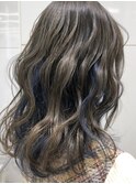グレージュ×インナーブルー