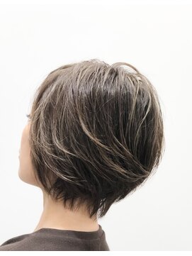 ユキオ オブ ヘアー(YUKIO of Hair) 30代40代 ☆襟足すっきりで小顔見せ☆ショートstyle