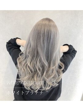 バトー(bAteAu) インナー、イルミナ、グラデーション、エクステ、ハイライト