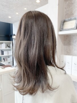 キャアリー(Caary) 福山市美容室Caaryサラサラストレート&透明感アッシュグレージュ