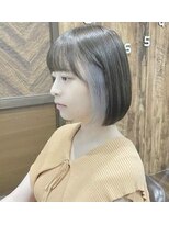 アルバ ヘアリゾート(ALBA)&nbsp;【ALBA】プラチナシルバーインナーカラーボブ　☆★
