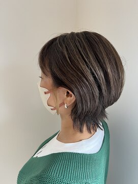 リノア 鵠沼海岸(LINOA) グレージュカラー/ボブウルフ/黒 髪/ココアベージュ