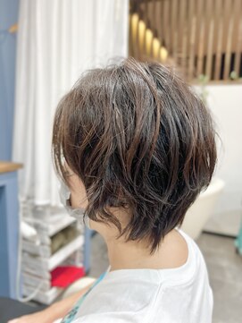 リヘアー(Re~HAIR) ミディアムショートゆるめウェーブ