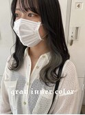シルバーホワイトポイントブリーチ×黒髪ウェーブロング