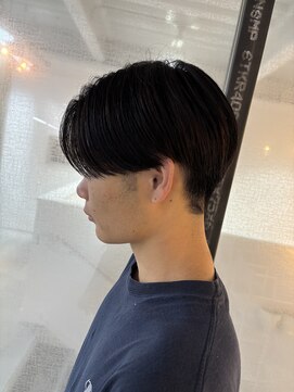 グロウ 丸の内(GLOW) 刈り上げセンターパート