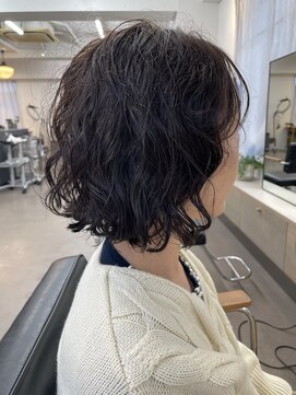ユノ(juno) 【中目黒】顎下ボブのくるくるパーマ！　ボブパーマ/ウェーブ