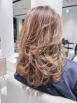 ステア ケース(stair case) 【NATASHA】銀座レイヤーカット/20代/30代/40代/50代