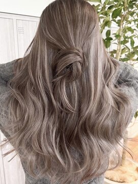 ヘアサロンラルガ 下曽根店(Hair salon Raruga) ハイライトカラーミルクティーベージュレイヤーカット