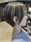白髪ぼかしショート