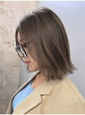 表参道艶髪ミディアムレイヤーボブウルフアッシュグレー40代