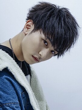 ゴールド 京都 三条(GOALD) 黒髪マッシュ刈り上げ高め