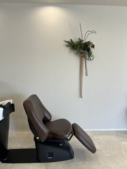 ニーム(niim)の写真/関西で10年トップスタイリストを経験し、Aujuaソムリエ資格も持つ実力派があなたの髪を美しく変身させる！