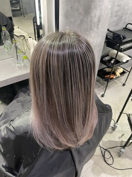 アミ 梅田(amie) シャドウルーツ