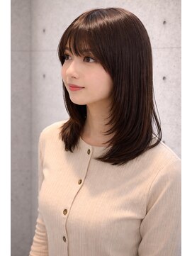 テラ(terra) ナチュラル×抜け感レイヤー|大人可愛いミディ