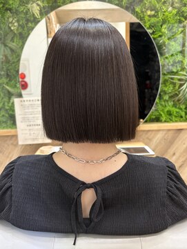 エヌ 北千住(N) 縮毛矯正+切りっぱなしボブ