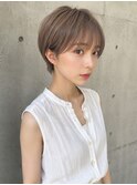 大人可愛いベージュマッシュショート