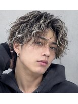 ロア 江坂(LOA)&nbsp;メンズパーマ×ハイライトメッシュ