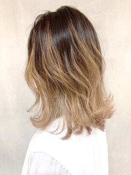 アイティー バイ アルバム 中野店(IT by ALBUM) ハイライトグラデーション_耳かけウェーブパーマ_ba279272