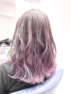 ウーロス(uros.) ピンクグラデーション