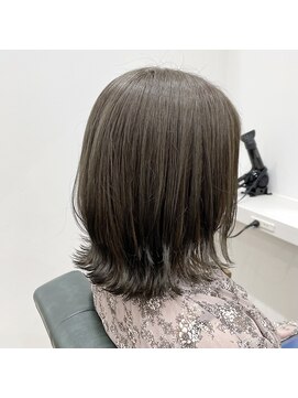 アクルヘアーバイテソロ(AKUR hair by tesoro) 切りっぱなしボブ×ブリーチ無しグレージュ
