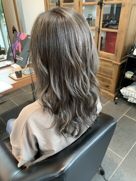 エルヘアー(el HaiR) グレージュ