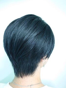 ヘアジーナ(Hair Jina) ブルーブラックハンサムショート
